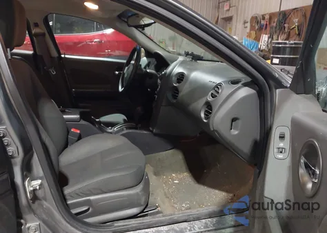 2005 Pontiac Grand Prix from USA, damaged, VIN 2G2WP522851277920